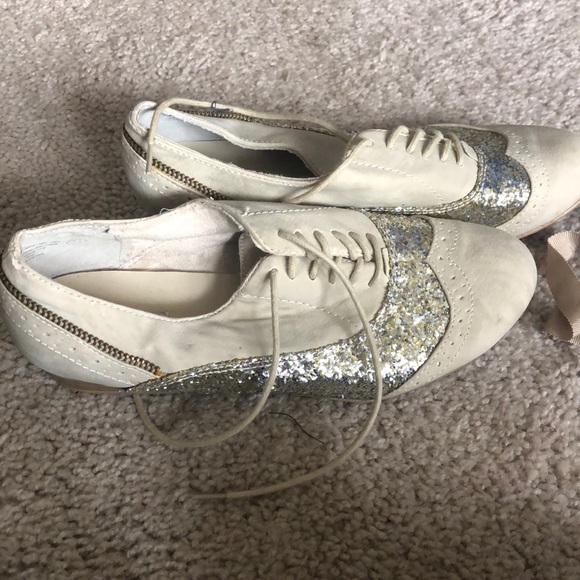 Not rated tan sparkle flats - Picture 2 of 4